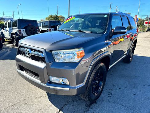 Used 2013 Toyota 4Runner SR5 image 7