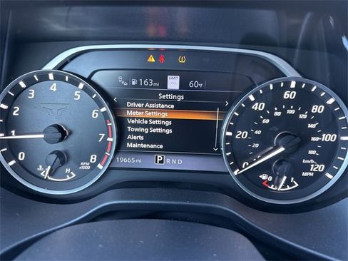 Certified 2024 Nissan Titan Platinum Reserve w/ Moonroof Package image 10