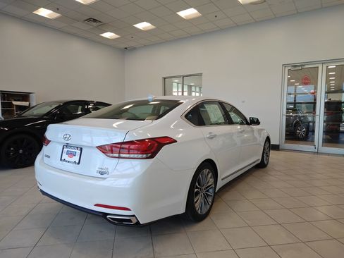 Used 2015 Hyundai Genesis 3.8 AWD/4WD image 3