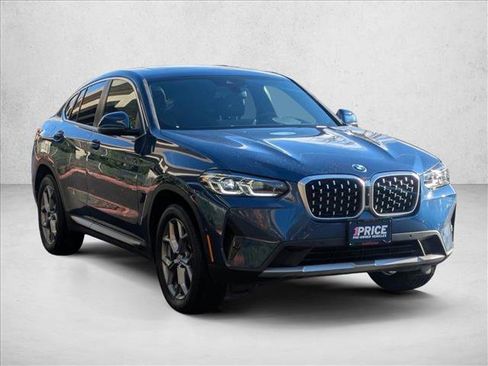 Used 2024 BMW X4 xDrive30i w/ Premium Package image 3