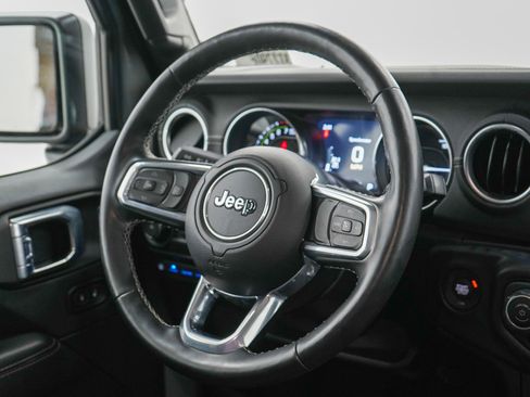 Used 2021 Jeep Wrangler Unlimited Sahara w/ Dual Top Group image 13