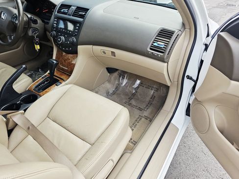 Used 2004 Honda Accord EX image 11