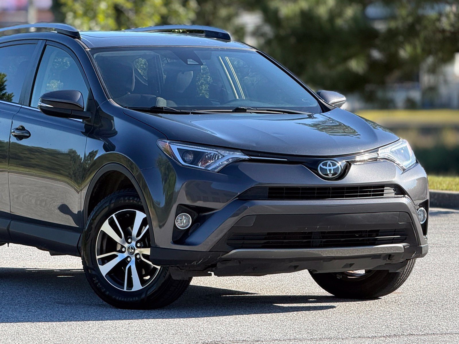 Used 2017 Toyota RAV4 XLE FWD image 47