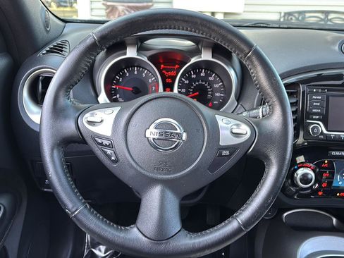 Used 2017 Nissan Juke SV image 26