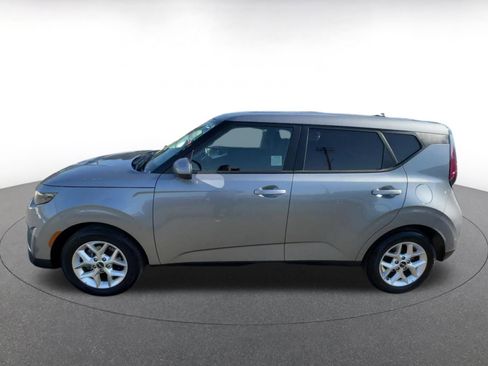 Used 2025 Kia Soul LX w/ LX Technology Package image 9