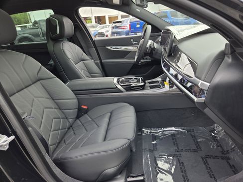 New 2026 BMW 740i xDrive image 17