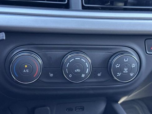 Used 2024 Chevrolet Trax LS w/ LS Convenience Package image 23