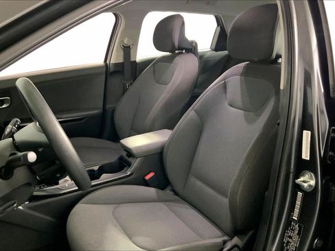 Used 2025 Kia K4 FWD image 22