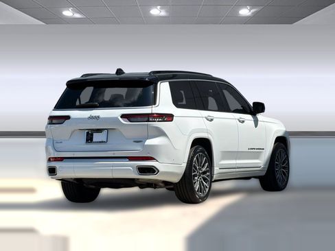 Used 2025 Jeep Grand Cherokee L Summit AWD/4WD image 9