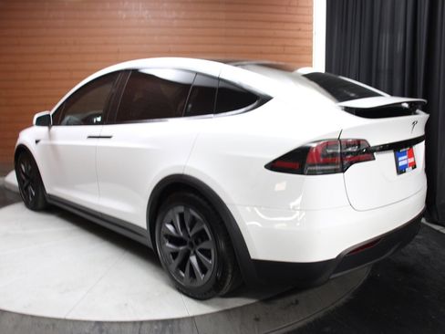 Used 2022 Tesla Model X Plaid image 47