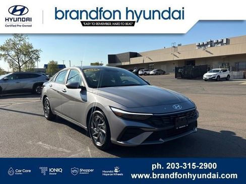 Used 2026 Hyundai Elantra Hybrid FWD image 1