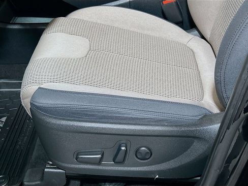 Used 2023 Hyundai Santa Fe SEL FWD image 17