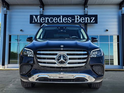 New 2026 Mercedes-Benz GLS 450 4MATIC image 2