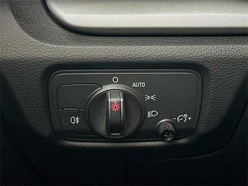 Used 2016 Audi A3 1.8T Premium image 10