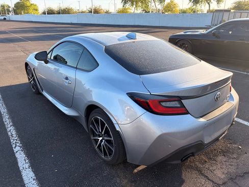 Used 2023 Toyota GR86 w/ ALL Weather Mat Package (TMS) RWD image 6