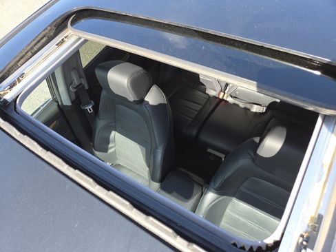 Used 2021 Honda CR-V EX-L image 3