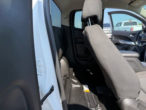 Used 2021 Chevrolet Colorado LT w/ Fleet Safety Package RWD image 12