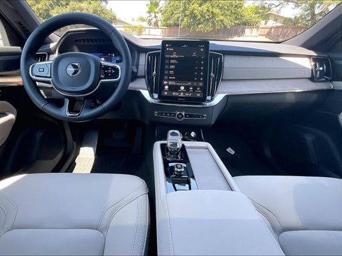 New 2027 Volvo XC90 B6 Plus AWD/4WD image 7