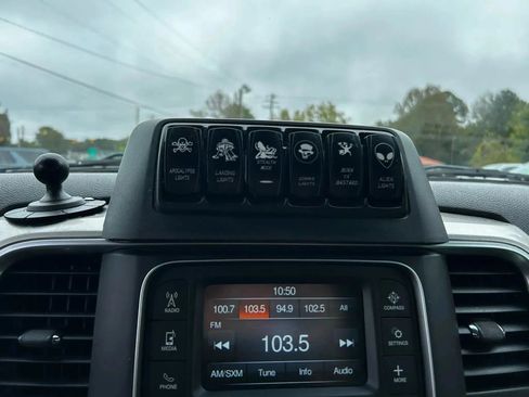 Used 2019 RAM 1500 Classic SLT RWD image 23