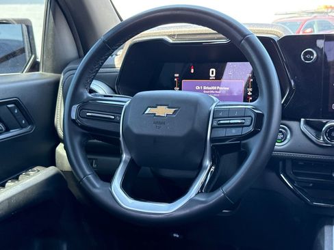 Used 2023 Chevrolet Colorado LT AWD/4WD image 21