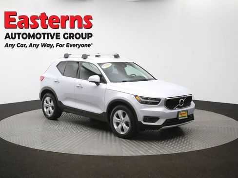 Used 2021 Volvo XC40 T4 Momentum FWD image 47