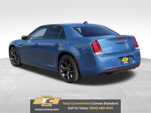 Used 2021 Chrysler 300 Touring w/ Sport Appearance Package RWD image 3
