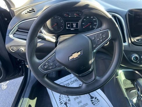 Used 2021 Chevrolet Malibu LT FWD image 16