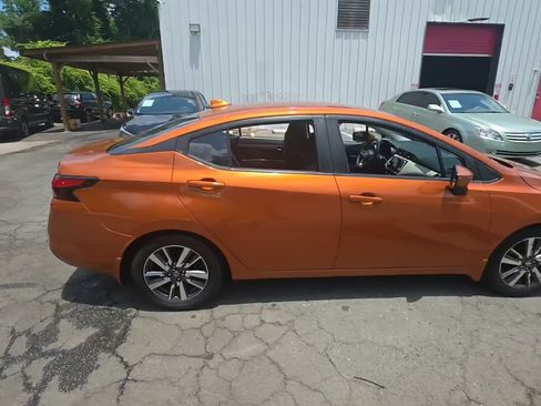 Used 2020 Nissan Versa SV w/ Trunk Package FWD image 3