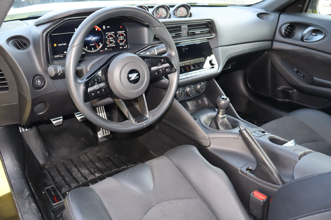 Used 2024 Nissan Z Performance w/ Floor Mat Package RWD image 4