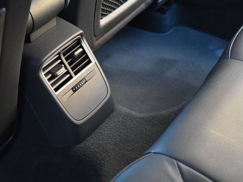 Used 2016 Audi A3 e-tron Premium image 52