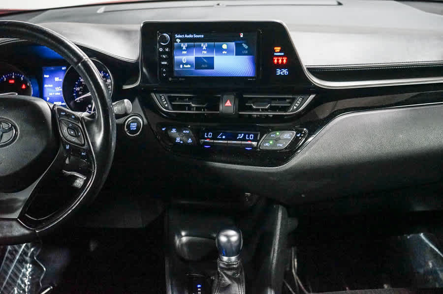 Used 2018 Toyota C-HR XLE FWD image 14
