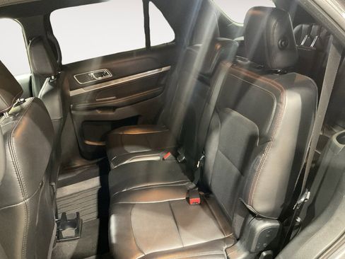 Used 2018 Ford Explorer Sport AWD/4WD image 14