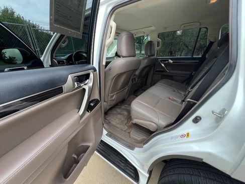 Used 2018 Lexus GX 460 w/ Navigation Package AWD/4WD image 31