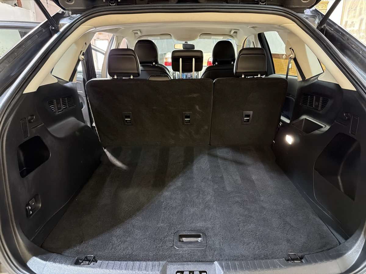 Used 2017 Ford Edge SEL w/ Equipment Group 201A FWD image 13