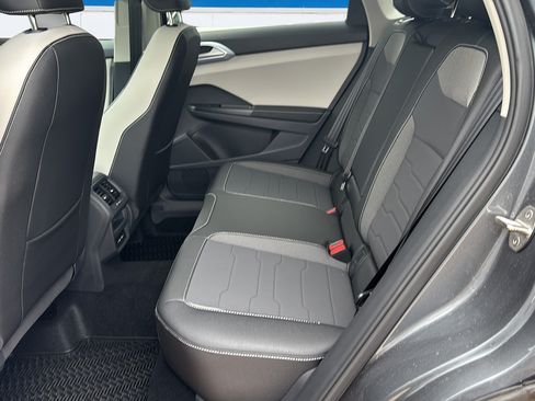 New 2026 Volkswagen Taos SE FWD image 15