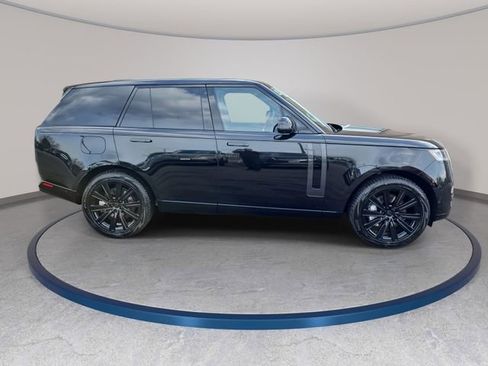 New 2026 Land Rover Range Rover SE image 4