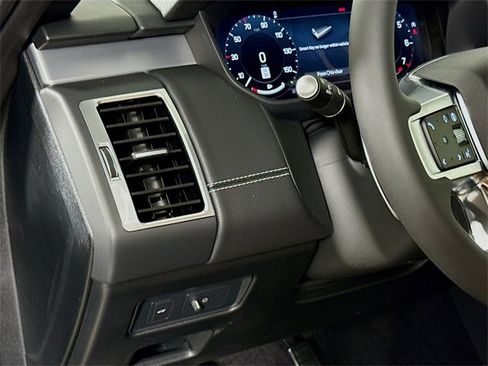 New 2026 Land Rover Discovery Dynamic SE image 10