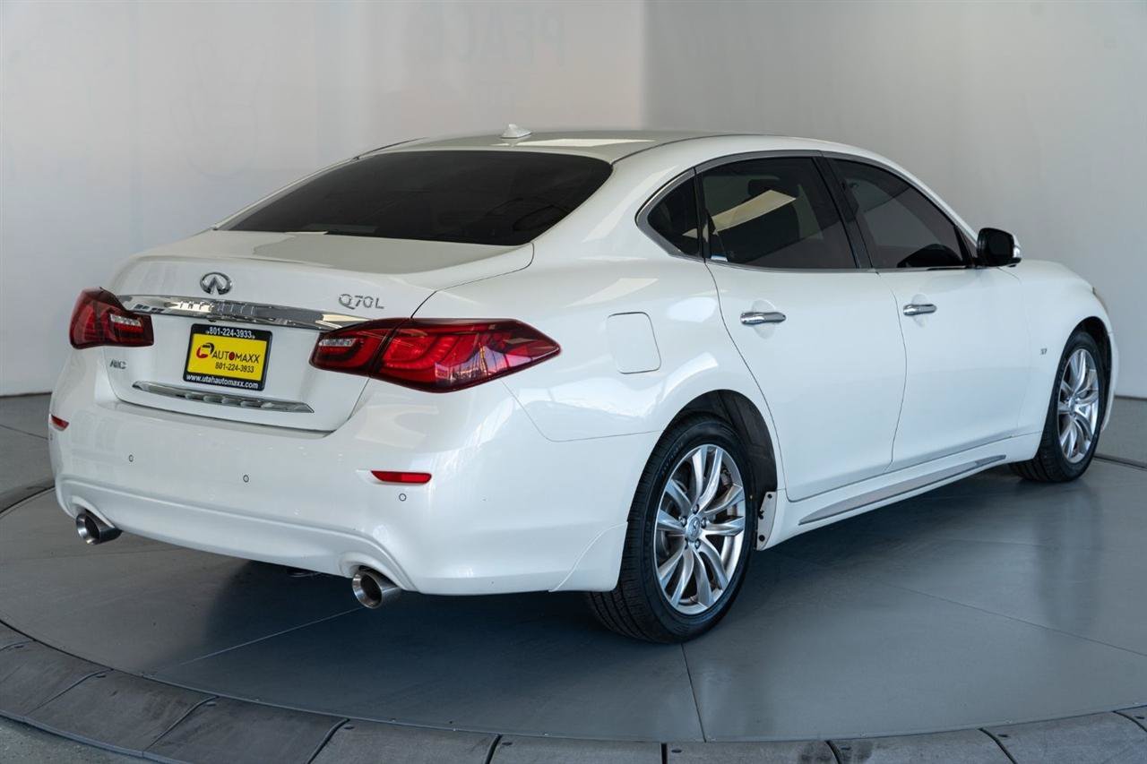 Used 2018 INFINITI Q70 L 3.7 AWD/4WD image 8