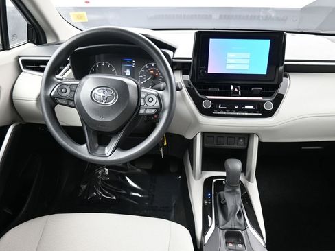 Certified 2025 Toyota Corolla Cross L image 19