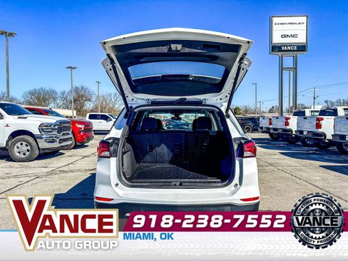 Used 2024 Chevrolet Equinox LT w/ LPO, Floor Liner Package image 16