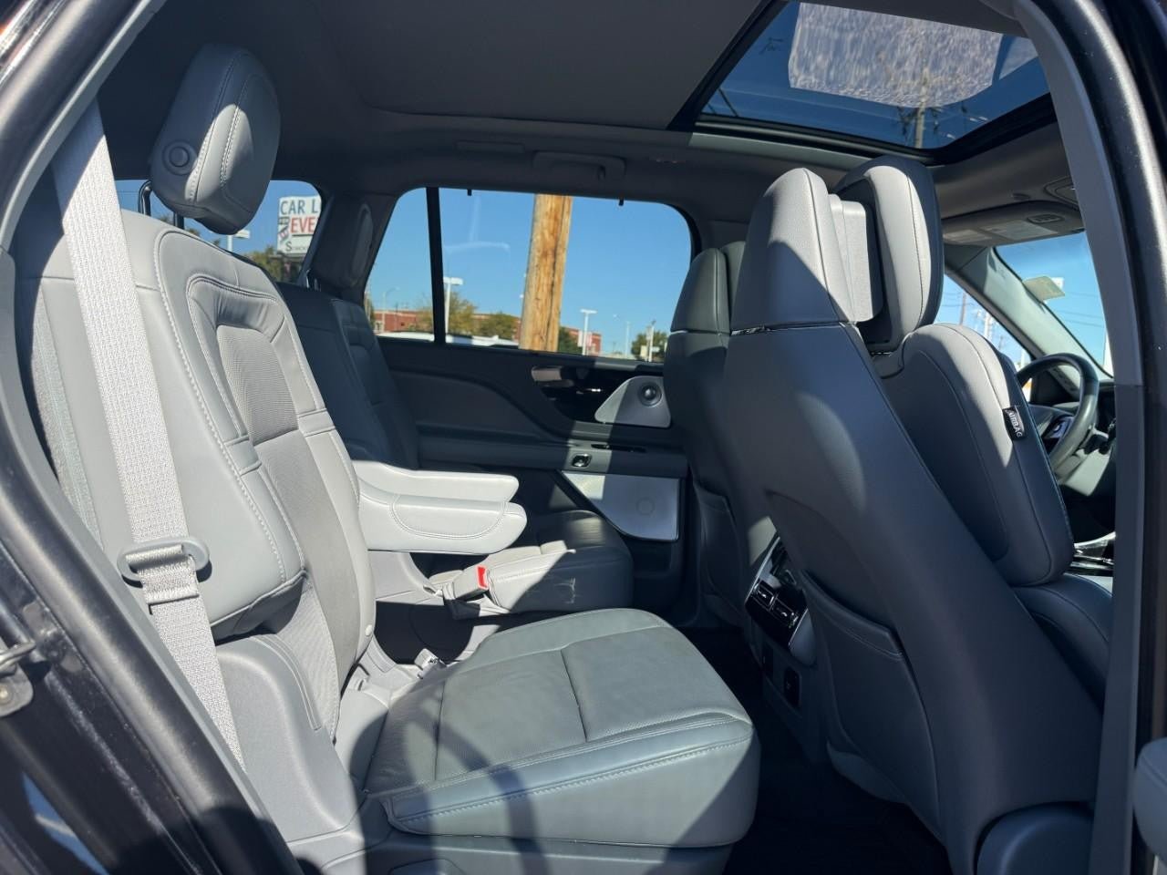 Used 2020 Lincoln Aviator Reserve w/ Equipment Group 202A AWD/4WD image 10