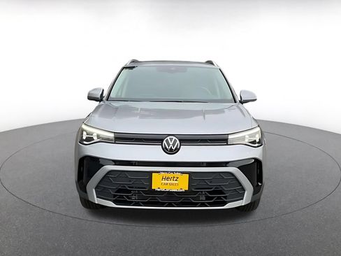 Used 2026 Volkswagen Taos SE AWD/4WD image 4
