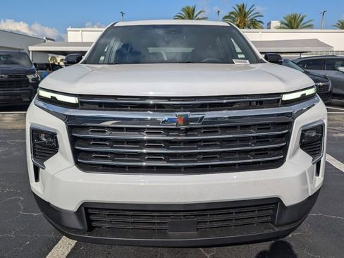 New 2026 Chevrolet Traverse LT FWD image 2
