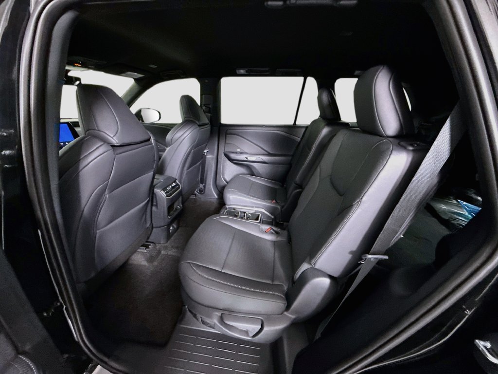New 2026 Lexus TX 500h AWD image 22