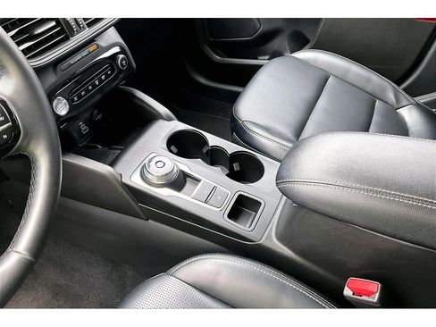 Used 2024 Ford Escape Platinum AWD/4WD image 17