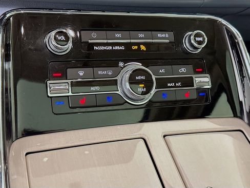 Used 2021 Lincoln Navigator L Black Label w/ Special Edition Package image 22