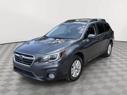 Used 2018 Subaru Outback 2.5i Premium AWD/4WD image 3