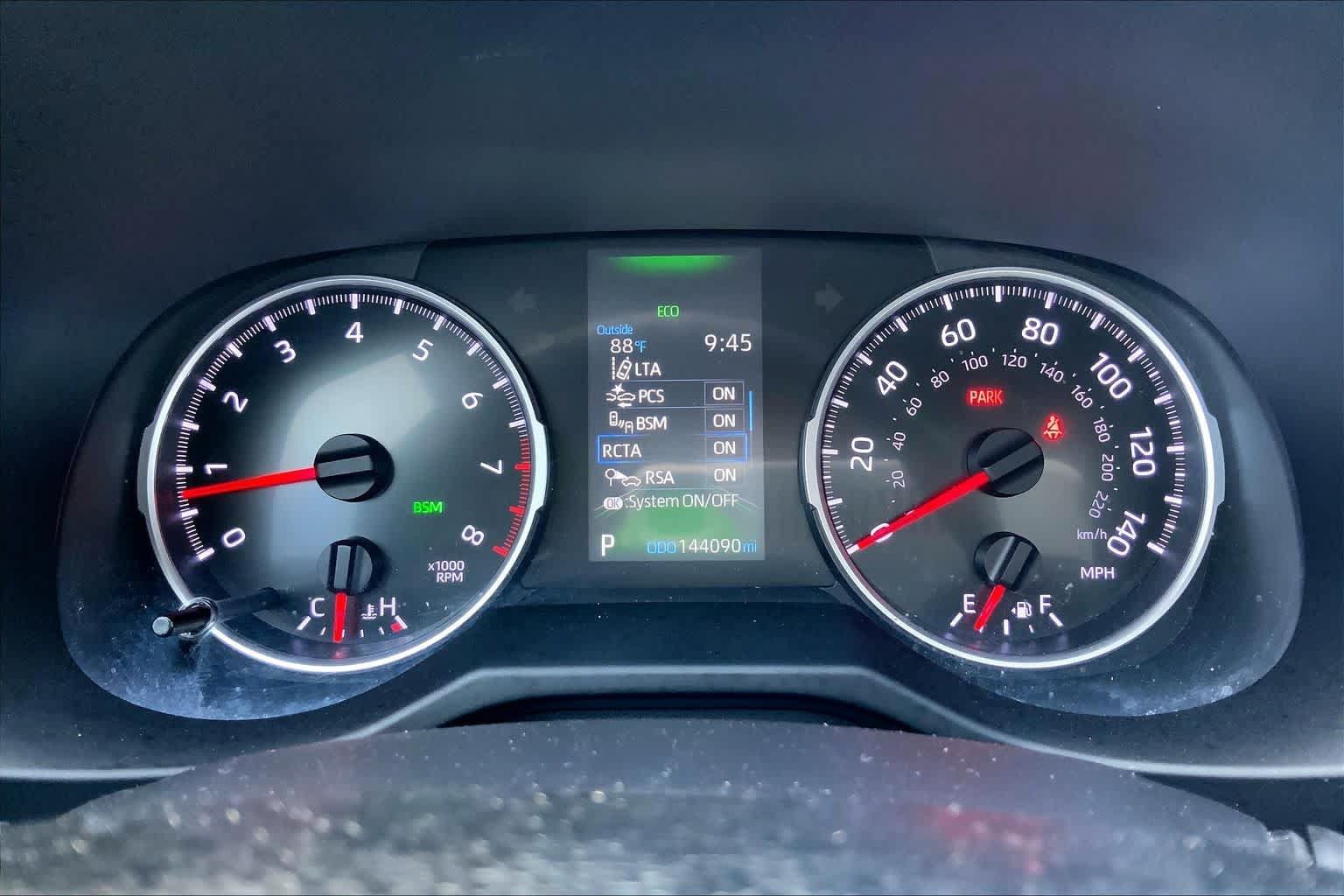 Used 2021 Toyota RAV4 XLE FWD image 25