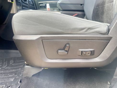 Used 2016 RAM 1500 Big Horn RWD image 10
