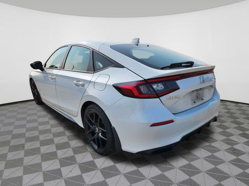 Used 2023 Honda Civic Sport image 3